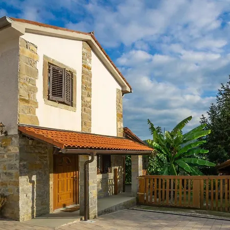 Holiday home Istrian Stone House With Big Garden