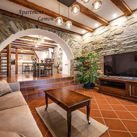 شقة Istrian Stone House With Big Garden