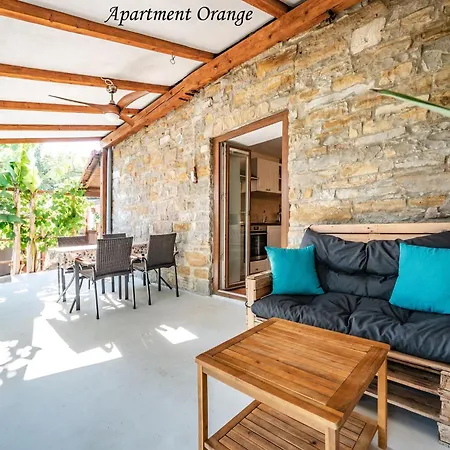 Istrian Stone House With Big Garden شقة *