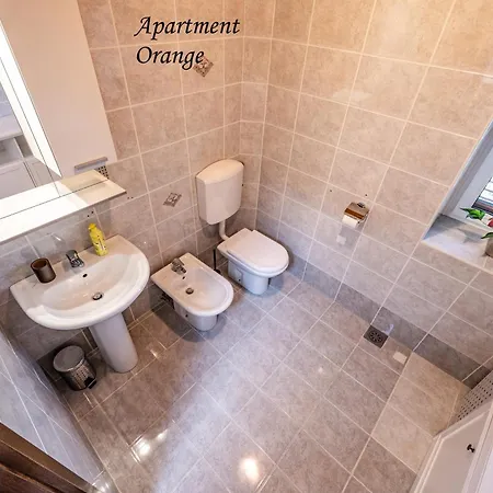 Istrian Stone House With Big Garden شقة ماريزيج