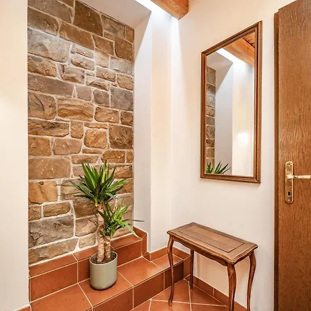 Istrian Stone House With Big Garden *