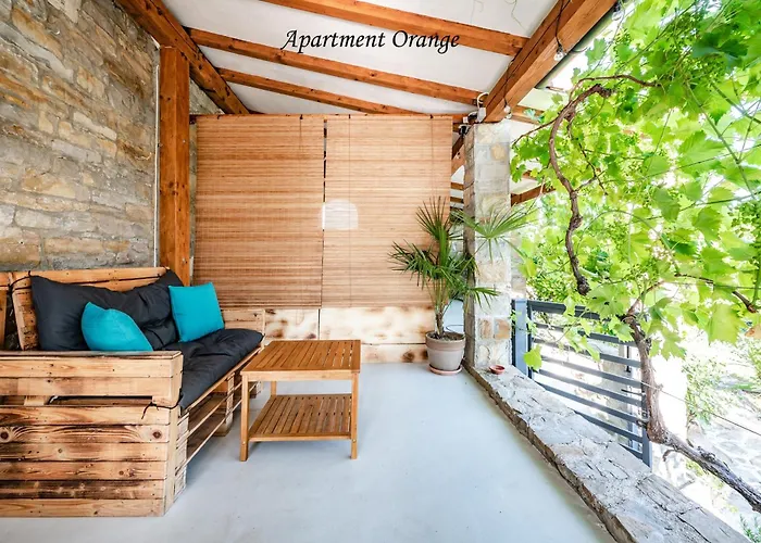 Istrian Stone House With Big Garden Daire